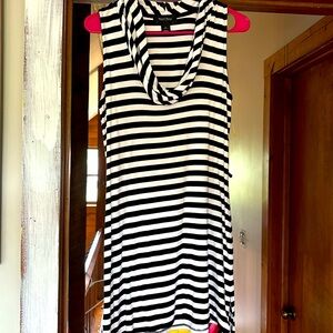 Small dress white and black stripe